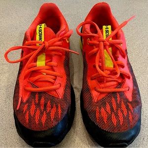 Under Armour Sneakers big boys size 7